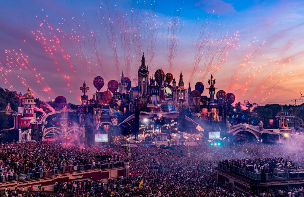 Ga naar Tomorrowland, een van de beste muziekfestivals in Europa