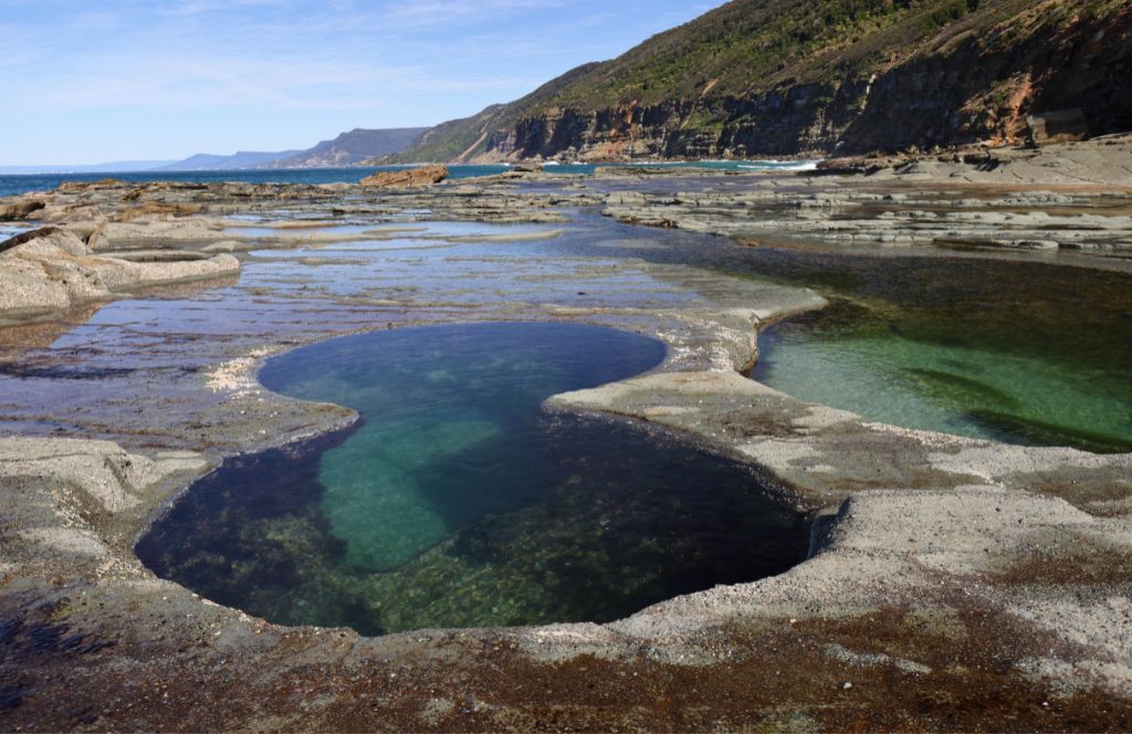 a figure eight pool in the national park near sydney nsw